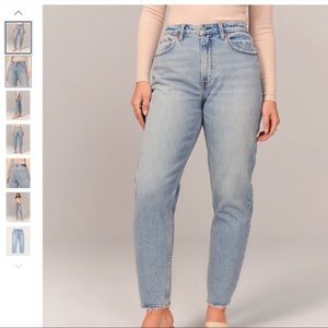 NWT Abercrombie Curve Love High Rise 80s Mom Jean Light Wash